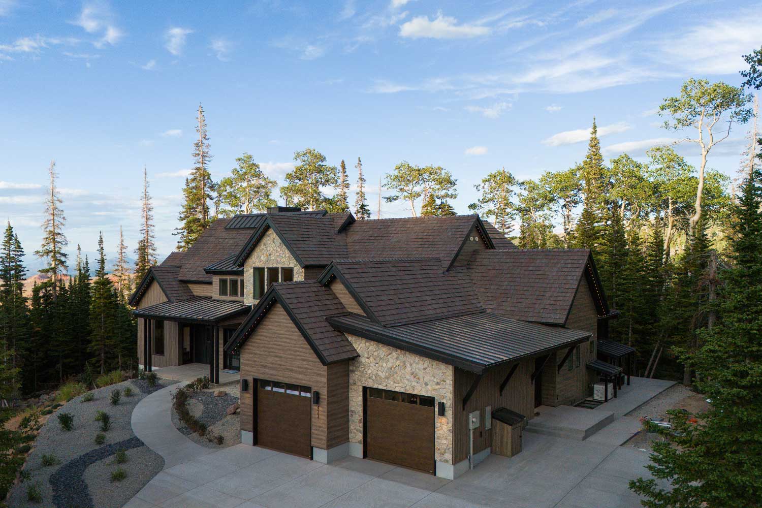 Front view of custom home in Brian Head, Utah